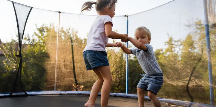 The Pros & Cons of a Sibling Age Gap | Little Sunshine's Playhouse
