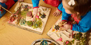 Take a peak into a Reggio Emilia school's play-based curriculum!